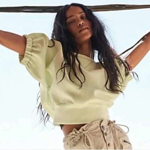 🛑SOLD Free People Movement Lead the Pack Layering Top in Lime Green Medium NWT - Picture 2 of 9